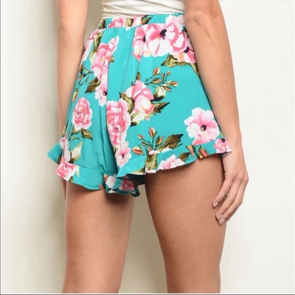 Blue floral shorts - Picture 2 of 2